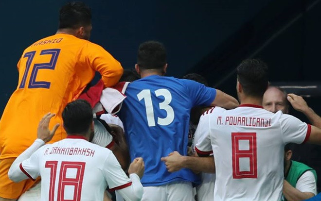 Iran gây địa chấn World Cup 2018 theo phong cách… U23 Việt Nam! Ảnh 2