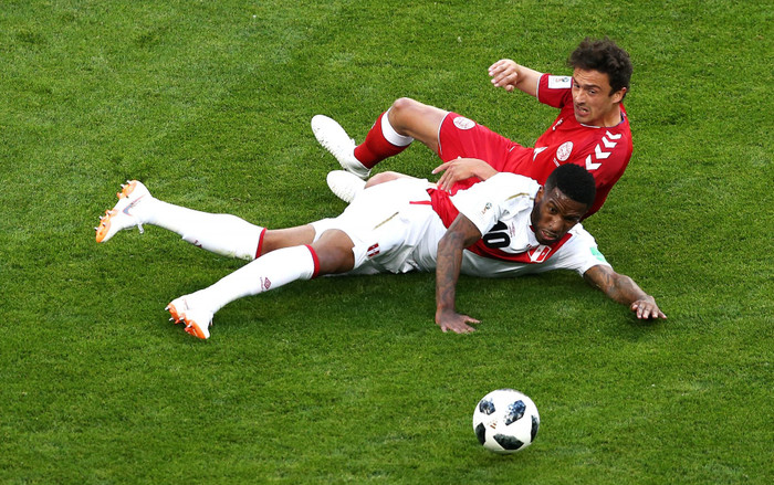 Bất lực trước Schmeichel con, Peru nhận 'trái đắng' trước Đan Mạch Ảnh 2