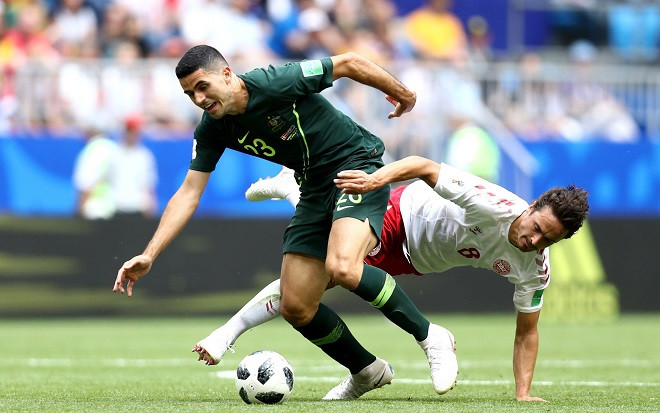 Tranh cãi 'trọng tài' VAR giúp Úc thoát thua trước Đan Mạch Ảnh 2