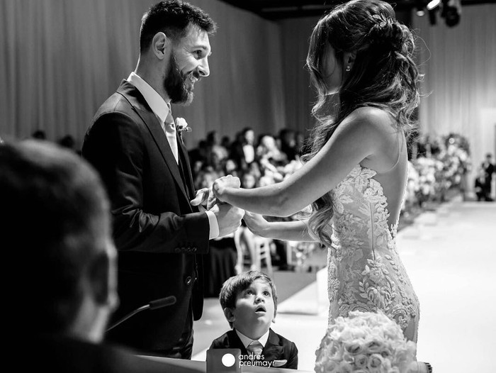 Bị cả thế giới quay lưng thì đã sao? Messi vẫn luôn có một cô vợ xinh đẹp, nóng bỏng ở bên cạnh Ảnh 5