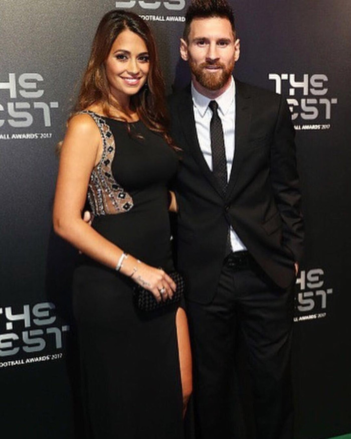 Bị cả thế giới quay lưng thì đã sao? Messi vẫn luôn có một cô vợ xinh đẹp, nóng bỏng ở bên cạnh Ảnh 13