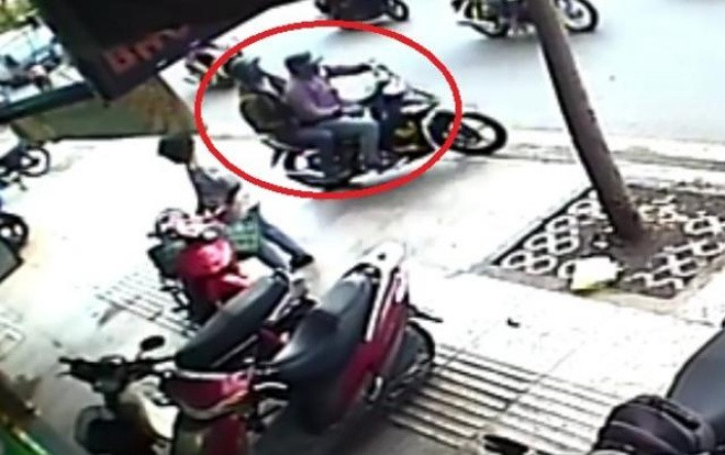 Điều tra nghi án người phụ nữ bị cướp 400 triệu đồng ngay trước cửa ngân hàng Ảnh 2