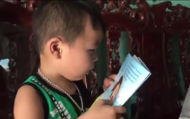 Kỳ lạ cậu bé Hà Tĩnh chưa biết nói đã biết đọc tiếng Anh Ảnh 2