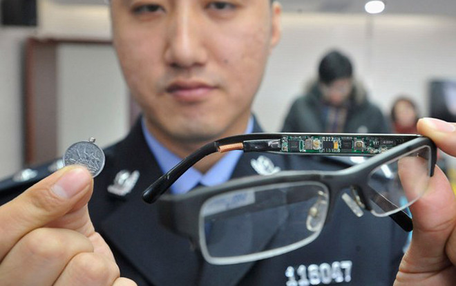 Những thiết bị gian lận thi cử tinh vi như của điệp viên tại Trung Quốc Ảnh 2