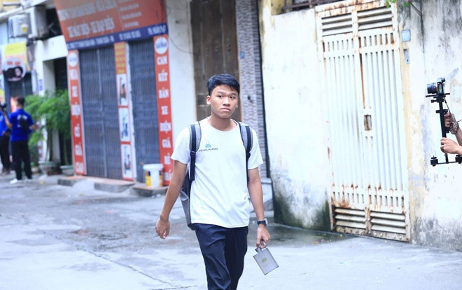 Sĩ tử cả nước bắt đầu làm bài thi tổ hợp môn đầu tiên trong kỳ thi THPT quốc gia 2018 Ảnh 2