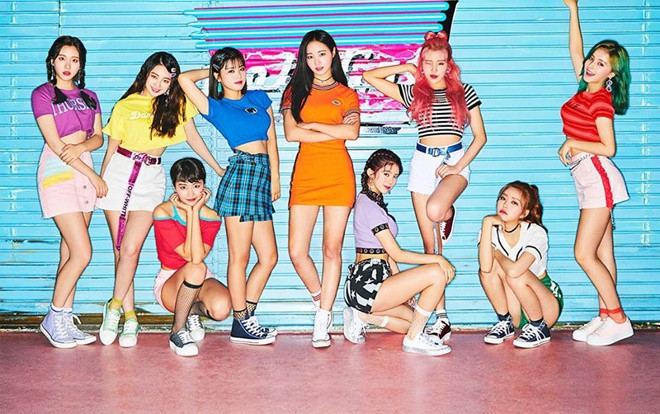 MV của Momoland: Dựa hơi hit cũ nhưng cũng đừng vội buông 'gạch đá' Ảnh 2