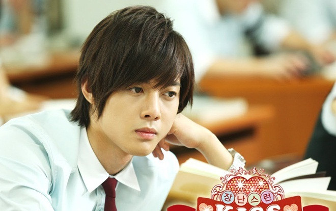 Kim Hyun Joong có đáng để bị cư dân mạng chỉ trích thậm tệ vì quay trở lại showbiz? Ảnh 2