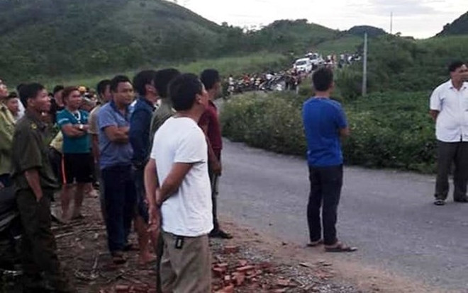 Dựng cột viễn thông, 4 người bị điện giật tử vong Ảnh 2