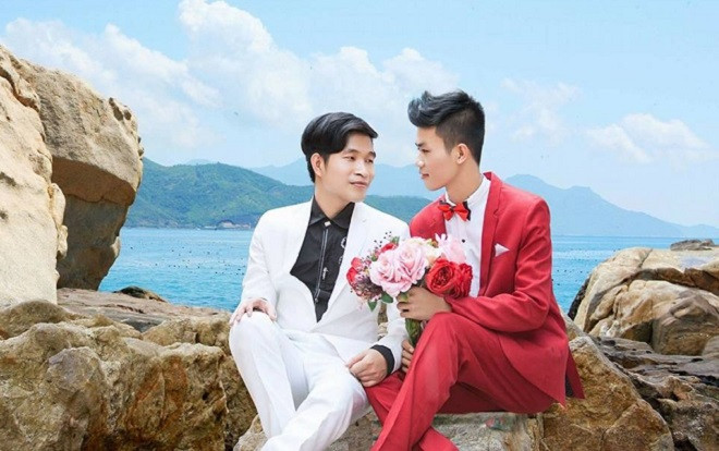 Chuyện tình 'yêu khẩn cấp' của cặp đồng tính nam 9X Ảnh 2