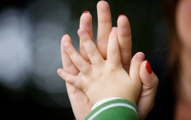 Ông ngoại bắt mang cháu vào trại trẻ mồ côi, mẹ đơn thân đau khổ đăng đàn xin lời khuyên nào ngờ bị dân mạng 'tố' ăn nhậu suốt ngày không chăm con Ảnh 2