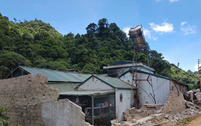 Sẽ đánh sập, san lấp 'thủ phủ' của 2 ông trùm ma túy ở Lóng Luông Ảnh 2