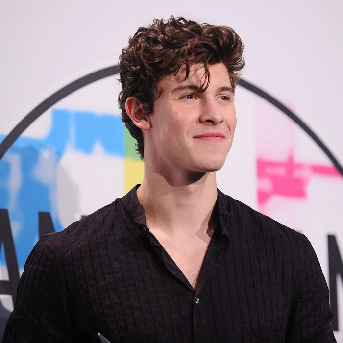 Muốn biết cảm hứng đằng sau album 'Shawn Mendes'… hãy đi hỏi Justin Bieber và Hailey Muốn biết cảm hứng đằng sau album 'Shawn Mendes'… hãy đi hỏi Justin Bieber và Hailey