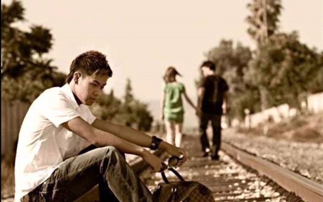 Sụt sùi tố em trai ruột là kẻ thứ 3 giật bạn gái, chàng trai chẳng ngờ cả thế giới xông vào mắng mình Ảnh 2