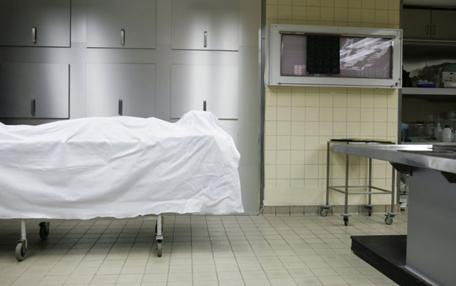 Bị tuyên bố đã chết, người phụ nữ bất ngờ sống lại trong nhà xác Ảnh 2