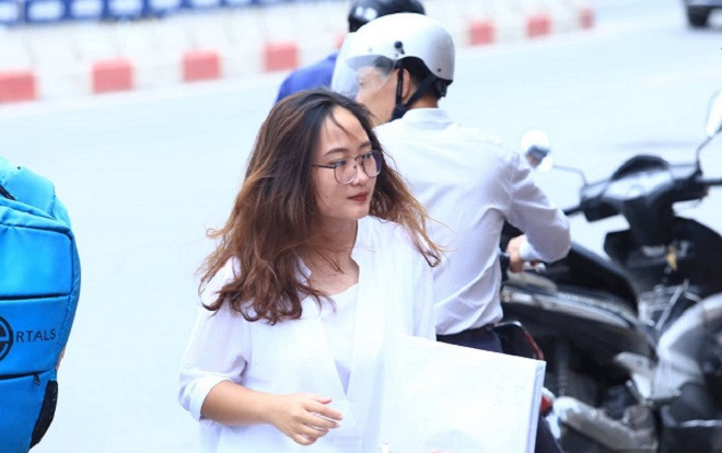 Chấm thi Ngữ văn THPT quốc gia: Giáo viên 'tiết lộ' 6000 bài mới có 3 thí sinh được điểm 8 Ảnh 2