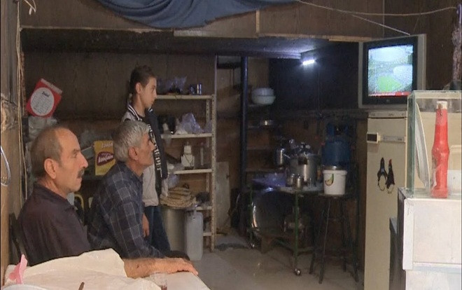 Nơi cả thị trấn chỉ có một chiếc TV để xem World Cup Ảnh 2