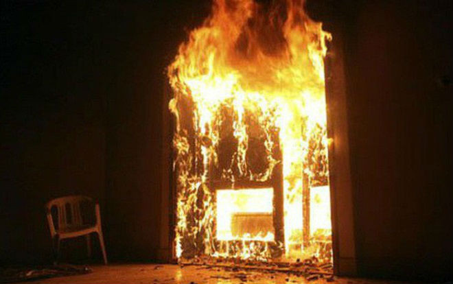 Mâu thuẫn tình cảm, người đàn ông đổ xăng thiêu sống mình và người tình Ảnh 2