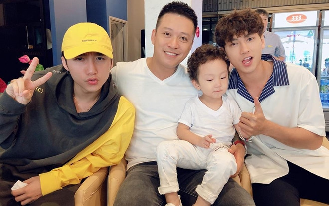 Sau bao năm các shipper lại 'rần rần' bức ảnh chụp chung Sơn Tùng - Isaac Ảnh 2