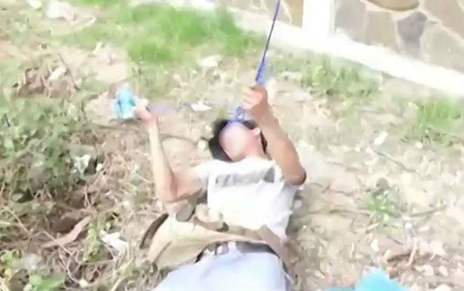 Dây điện dân sinh vắt ngang đường quấn vào cổ, người đàn ông bị giật tử vong Ảnh 2