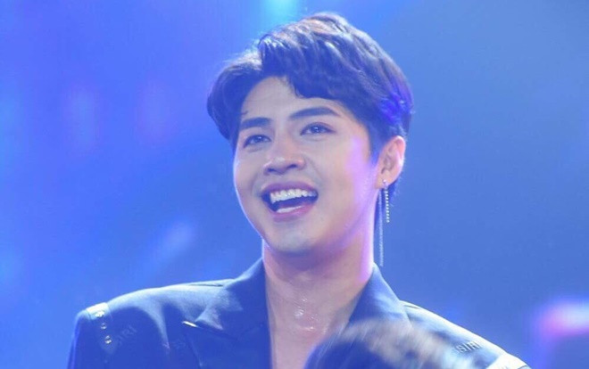 Noo Phước Thịnh điển trai 'đốt cháy' sân khấu V Heartbeat, không quên 'thả thính' fan cực 'ngọt' Ảnh 2