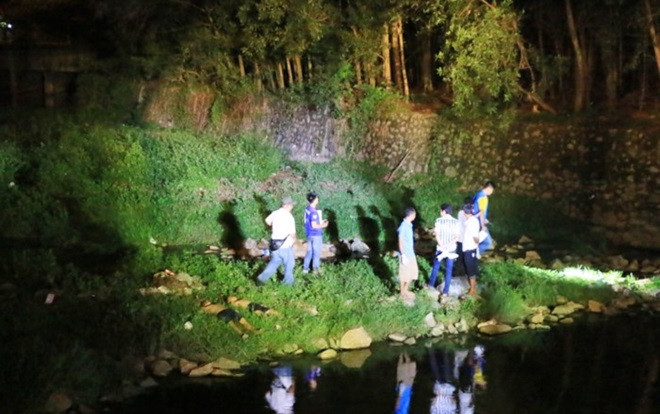 Trời bất ngờ đổ mưa lớn, 2 học sinh chết đuối thương tâm dù đang đứng ở trên bờ khi đi bắt cá Ảnh 2