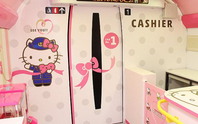 Bên trong tàu Hello Kitty ngộ nghĩnh và siêu dễ thương ở Nhật Bản Ảnh 2