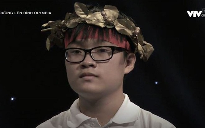 Thí sinh duy nhất đạt 10 điểm Toán ở Phú Thọ từng dự thi Olympia: Dùng phương pháp loại trừ suy luận ở những câu khó Ảnh 2