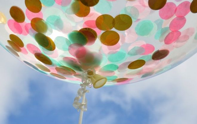 Giấu nhẫn ruby trong bóng bay làm quà sinh nhật nhưng lại bất cẩn tuột tay Ảnh 2