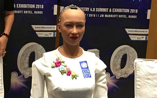 Muôn kiểu sắc thái biểu cảm thú vị của Robot công dân Sophia Ảnh 2