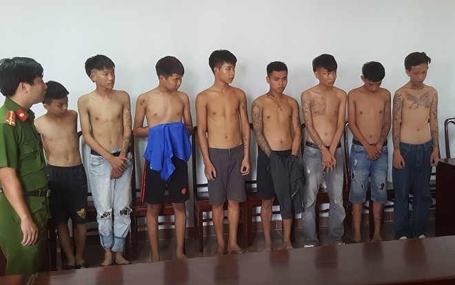 Bắt nhóm nghi can nhỏ tuổi đâm 2 thanh niên thương vong ở quán nhậu chỉ vì 'nhìn đểu' Ảnh 2