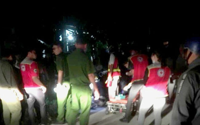 Đâm 1 người chết và 3 người khác bị thương, nam thanh niên chạy về nhà tự đâm chính mình Ảnh 2