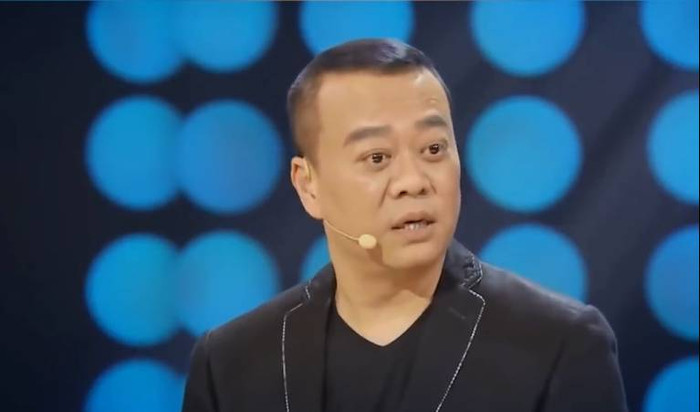 Clip Âu Dương Chấn Hoa khiến hàng triệu người khóc: 'Đừng lấy sự bận rộn làm cái cớ của bản thân'