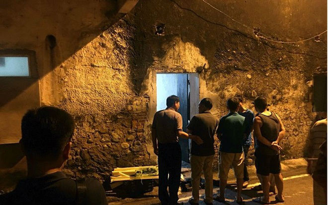 Cãi vã xô xát, chồng dùng dao chém vợ 'hờ' nhiều nhát tử vong rồi bỏ trốn Ảnh 2