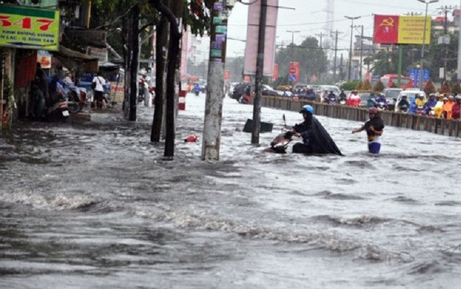 Áp thấp nhiệt đới mạnh lên thành bão số 3 hướng vào miền Trung Ảnh 2