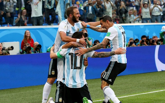 Hé lộ ngôi sao phải ‘bật bãi’ khỏi Juventus sau ngày Ronaldo ra mắt Ảnh 2