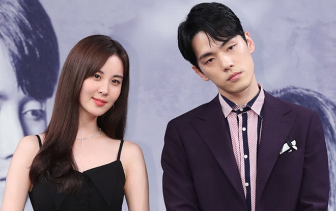 Lý do Kim Jung Hyun vô cảm từ chối khoác tay Seohyun, cư dân mạng nghi ngờ mâu thuẫn nội bộ Ảnh 2