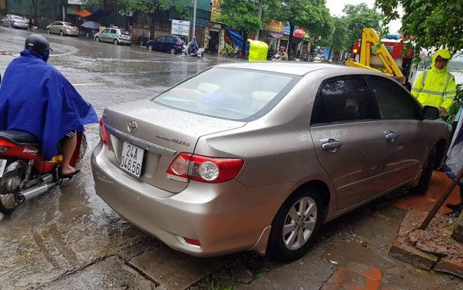 Bắt giữ xe chở thi thể cháu bé bị sát hại ở khu đô thị Hà Nội Ảnh 2