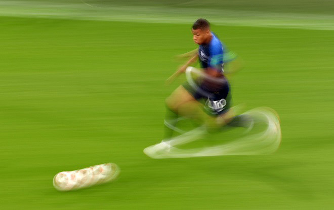 'Mbappe thật quái dị. Cậu ấy là người ngoài hành tinh' Ảnh 2
