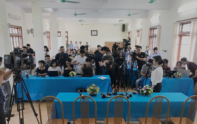 Hôm nay vẫn tiến hành họp báo công bố kết quả chấm thẩm định vụ điểm thi cao bất thường ở Sơn La Ảnh 2