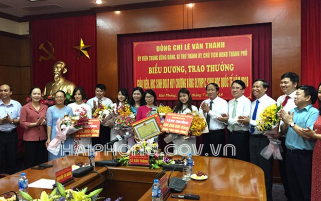 Hải Phòng: Thưởng gần 1 tỉ đồng cho giáo viên, học sinh đoạt Huy chương vàng Olympic Sinh học quốc tế Ảnh 2