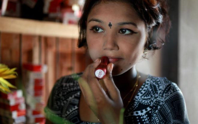 Bên trong nhà thổ nơi trẻ vị thành niên bị ép bán dâm và dùng steroid để trông lớn hơn Ảnh 2