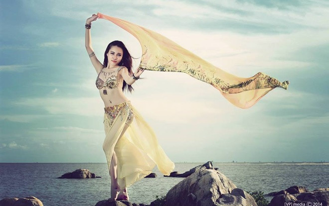 Nhan sắc ấn tượng của 'Miêu nữ' bellydance giành vương miện Hoa khôi múa bụng Ảnh 2