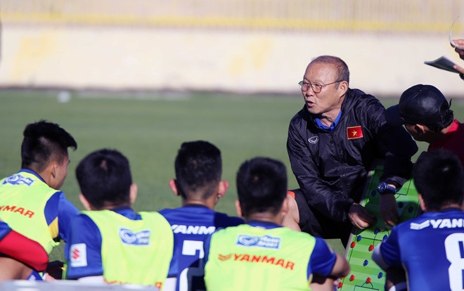 Công Phượng 'tuyên chiến' Văn Quyết, Anh Đức: Thầy Park đau đầu! Ảnh 2