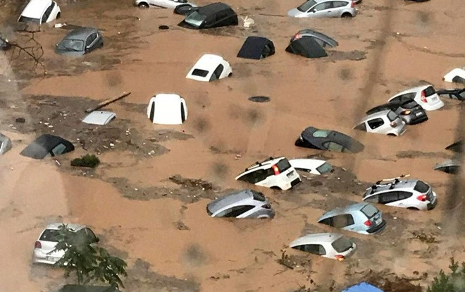 Hết cháy rừng, Hy Lạp lại oằn mình với mưa lũ kinh hoàng Ảnh 2