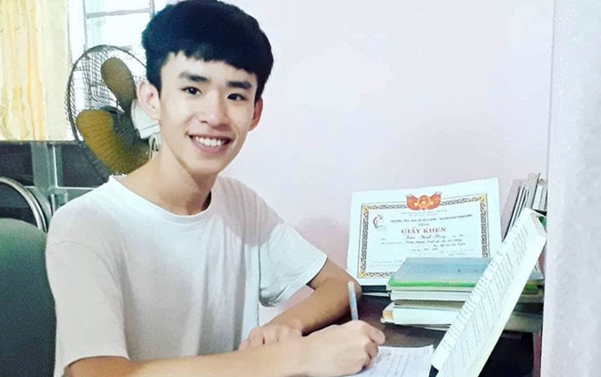Nam sinh trường làng đạt thủ khoa khối C với 28,5 điểm Ảnh 2