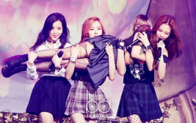 BlackPink ơi, fan Hàn đang 'ghen tị ra mặt' với Blink Nhật kìa! Ảnh 2