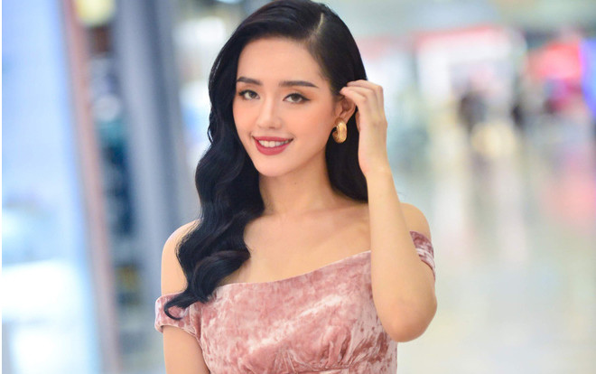 Vừa công khai 'đập mặt xây lại', Khánh Linh The Face lại khoe body mảnh mai Ảnh 2