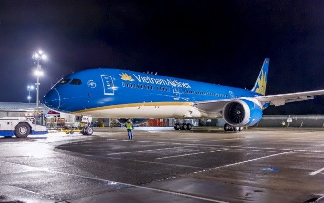 Máy bay Vietnam Airlines hạ cánh lệch vị trí tại sân bay Nội Bài Ảnh 2