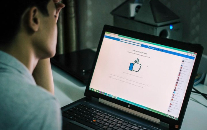 Kết bạn Facebook với người lạ bị khóa tài khoản không rõ lý do Ảnh 2