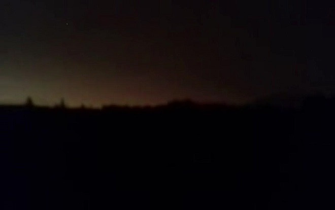 Bí ẩn bầu trời ở Nga bỗng dưng tối đen 'như tận thế' giữa ban ngày Ảnh 2